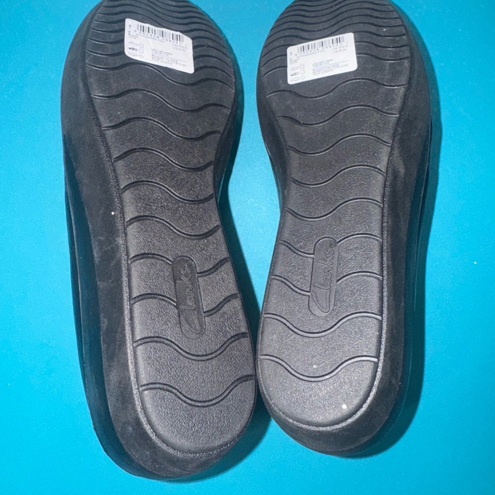 Clarks Black Leather Wedge Mary Jane Pumps - Picture 8 of 14